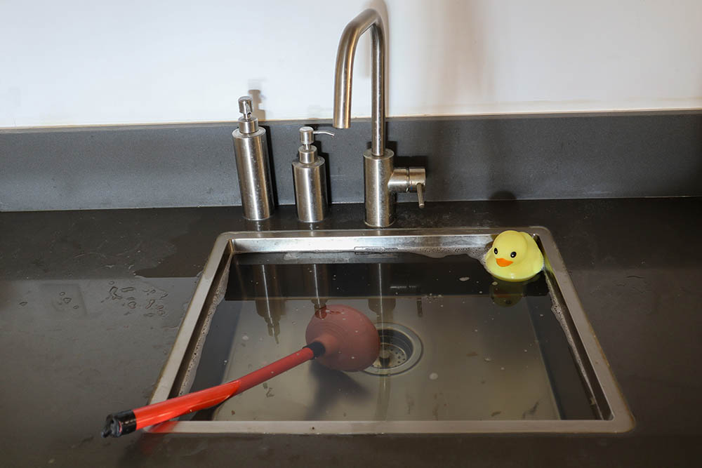 overflowing kitchen sink San Jose, CA overflowing kitchen sink San Jose, CA